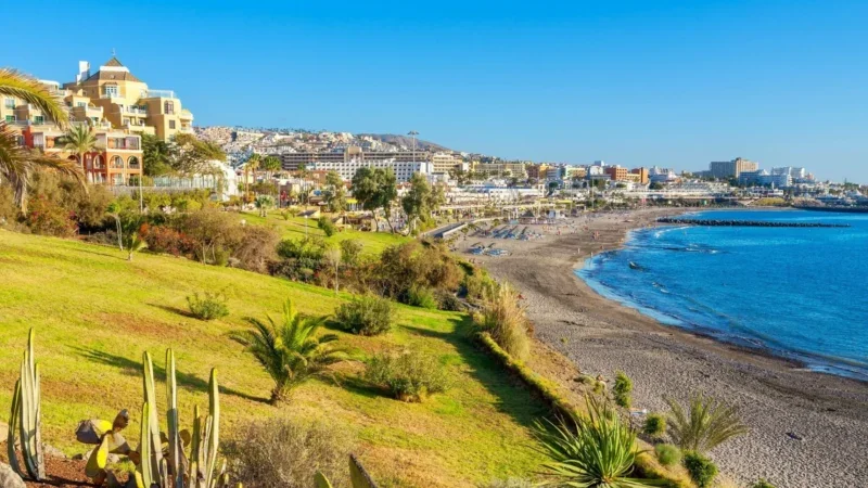 O encanto luxuoso de Costa Adeje: o guia completo