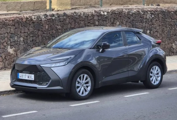 Toyota C-HR Hybrid (Automático, 1.8 L, 5 lugares)